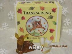 Fenton Art Glass 2004 Holiday Parade Of Animals Thanksgiving Fawn/squirrel Set