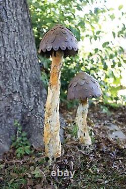 Kalalou Set of 2 Metal Mushrooms, Multi Size Outdoor Yard Art New Rusted Look