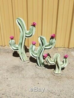 Metal Yard Art Wavy Saguaro Cactus Sculpture With Flower Set Of 3