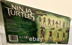 Teenage Mutant Ninja Turtles Assault Vehicle 2014 Exclusive Leonardo Figure Set